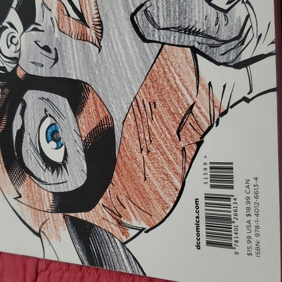 ♥️NWT BATMAN HUSH VOL 1 - Picture 2 of 9